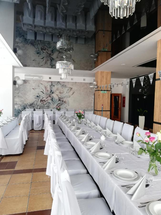 Hotel Tiffany Nowe Miasto Lubawskie Buitenkant foto