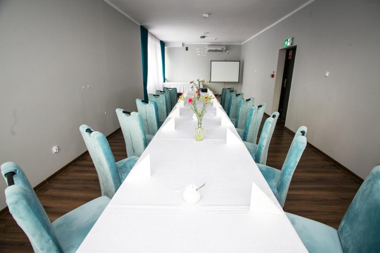 Hotel Tiffany Nowe Miasto Lubawskie Buitenkant foto