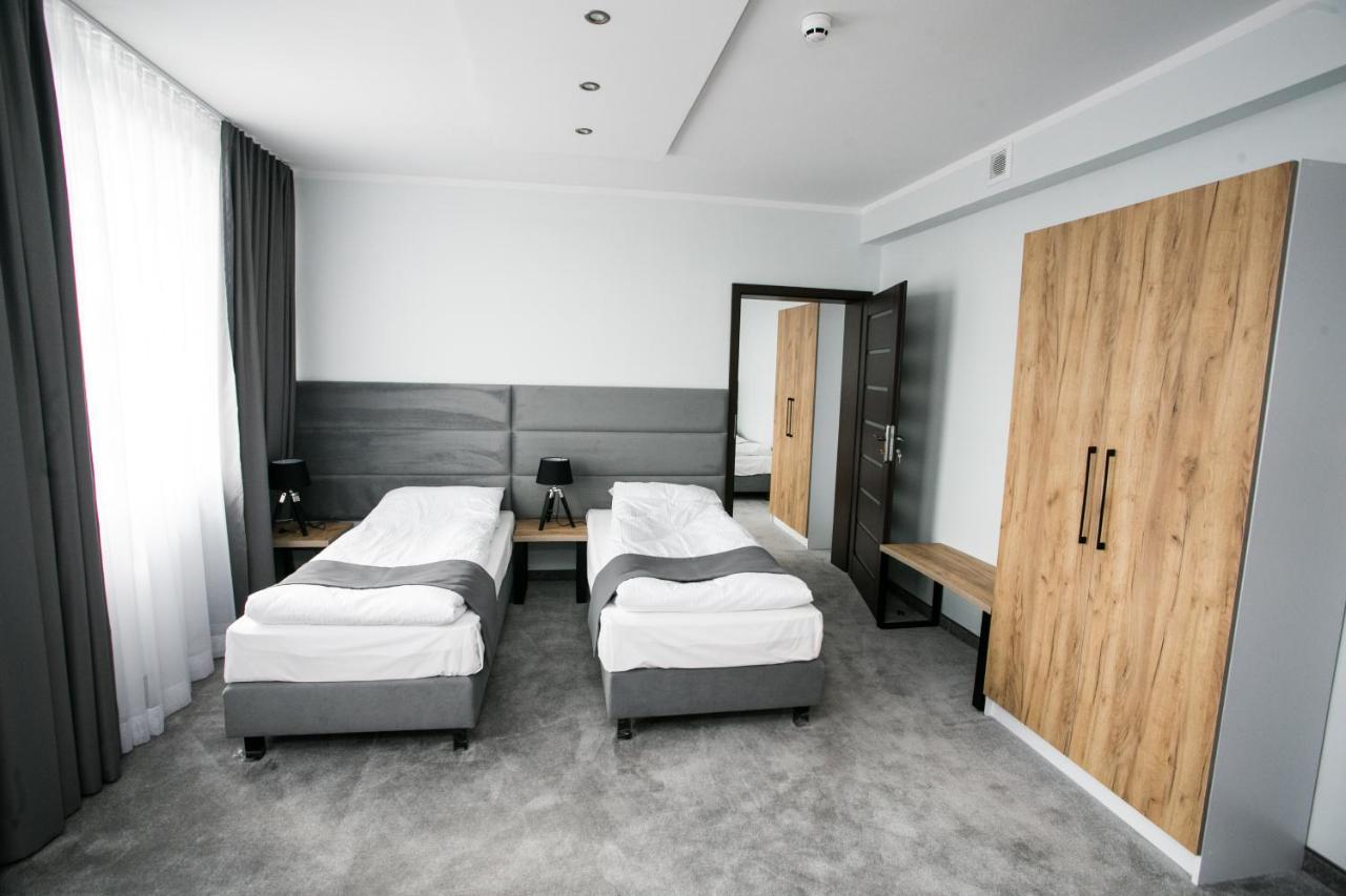 Hotel Tiffany Nowe Miasto Lubawskie Buitenkant foto