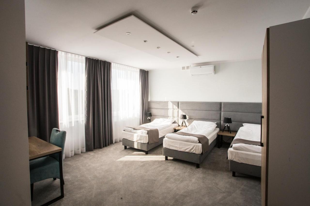 Hotel Tiffany Nowe Miasto Lubawskie Buitenkant foto