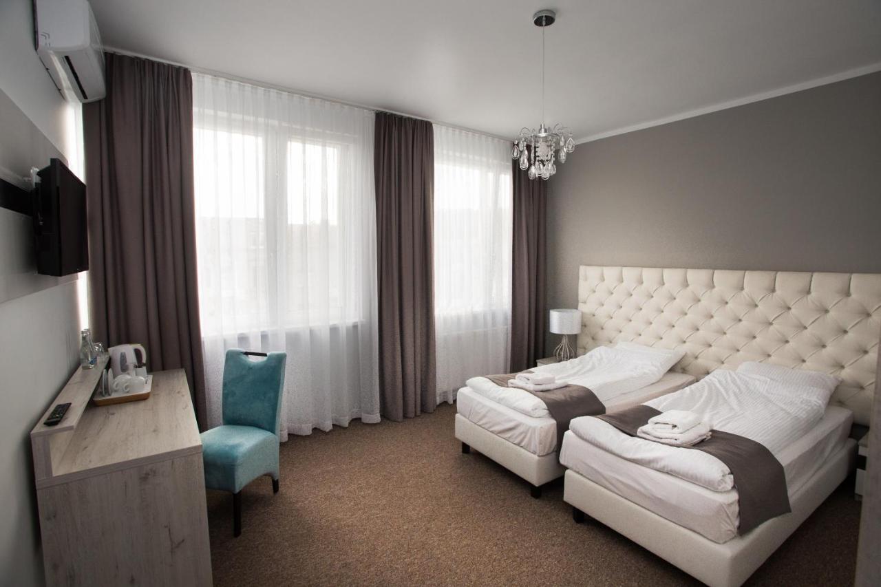 Hotel Tiffany Nowe Miasto Lubawskie Buitenkant foto